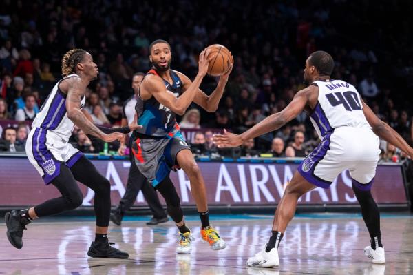 Mikal Bridges didn't score in the first half f the Nets' loss Sunday.