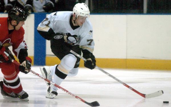 Ko<em></em>nstantin Koltsov (71) in action for the Pittsburgh Penguins in September 2005.