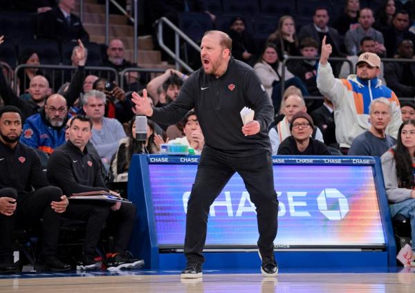 Knicks Head Coach Tom Thibodeau reacts on the ba<em></em>seline during the fourth quarter. 