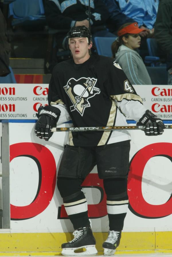 Former Penguins forward Ko<em></em>nstantin Koltsov has died at the age of 42.